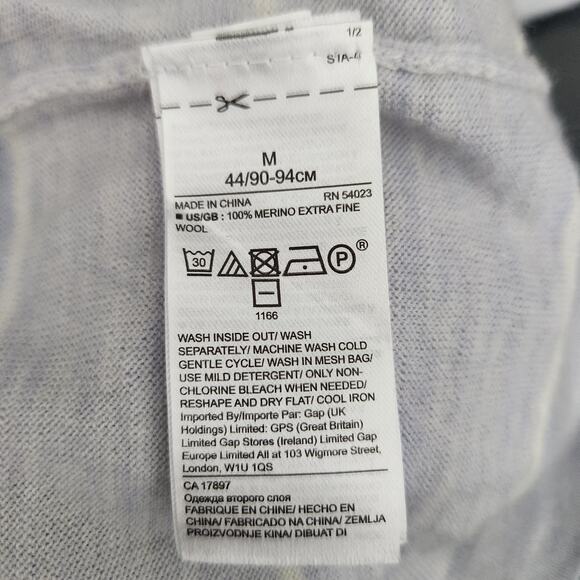 Banana Republic Merino Wool V-Neck Sweater Size Medium – Pastel Stripe Knit - Picture 9 of 10